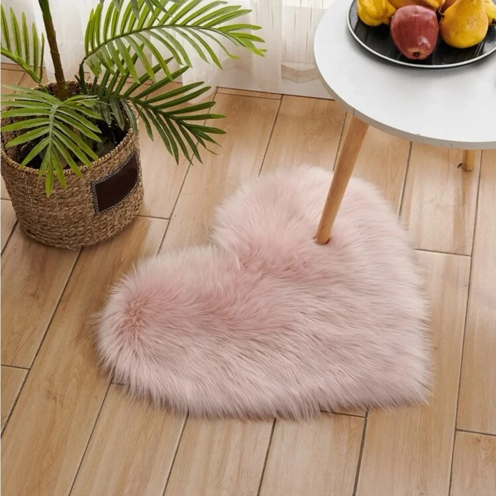 Pink heart rug - Picture 1 of 3
